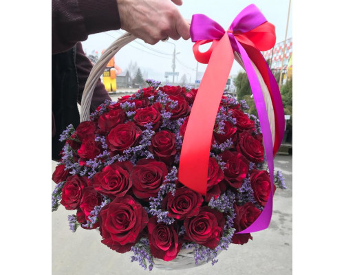 Корзина из роз (51 шт)